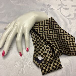 Paul Frederick Silk Tie. Fun colors very very unique